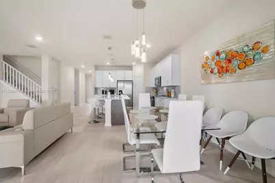 8036 NW 78th St, Tamarac, FL 33321 - Photo 12