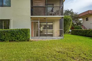 409 Lakeview Dr, Weston, FL 33326 - Photo 24