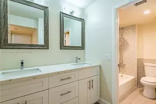 409 Lakeview Dr, Weston, FL 33326 - Photo 4