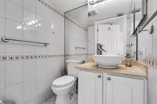 540 Brickell Key Dr, Miami, FL 33131 - Photo 16