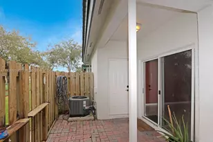 2239 SE 25th Ave, Homestead, FL 33035 - Photo 16