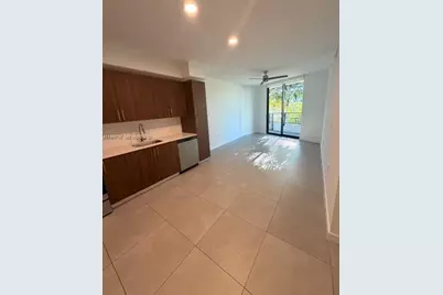 1005 Spring Garden Rd #220, Miami, FL 33136 - Photo 8