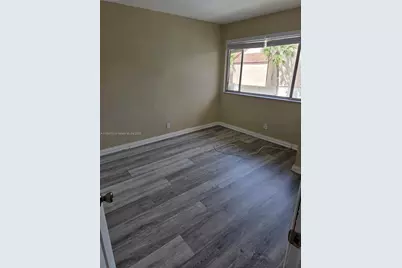 8218 NW 8th Pl #2, Plantation, FL 33324 - Photo 6