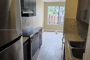 8218 NW 8th Pl, Plantation, FL 33324 - Photo 2