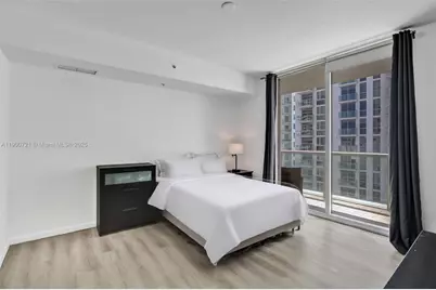 253 NE 2nd St #1706, Miami, FL 33132 - Photo 8