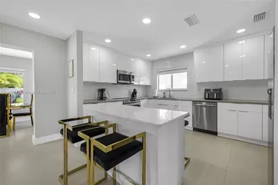 1104 N 13th Ter, Hollywood, FL 33019 - Photo 8