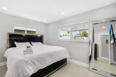 1104 N 13th Ter, Hollywood, FL 33019 - Photo 46