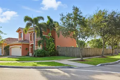 1510 SE 22nd Ln, Homestead, FL 33035 - Photo 4