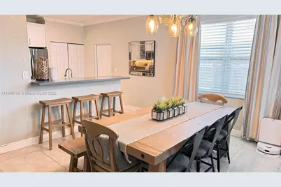 280 NE 35th St, Oakland Park, FL 33334 - Photo 4