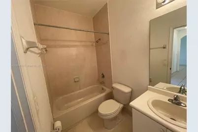 2835 SE 16th Ave #201, Homestead, FL 33035 - Photo 10