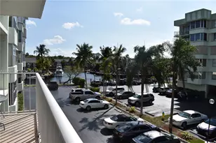16570 NE 26th Ave, North Miami Beach, FL 33160 - Photo 4