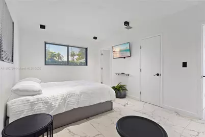 270 NW 50th St, Miami, FL 33127 - Photo 20