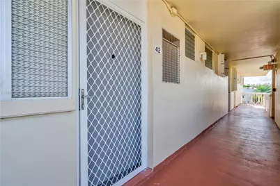 2910 Point East Dr #M412, Aventura, FL 33160 - Photo 6