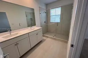 136 SW 170th Ave, Pembroke Pines, FL 33027 - Photo 44