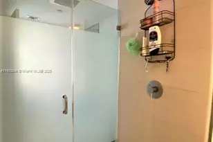 31 SE 6th St, Miami, FL 33131 - Photo 20