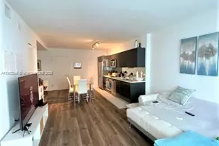 31 SE 6th St, Miami, FL 33131 - Photo 12