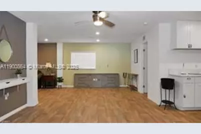 11751 Shawnee, Fort Myers, FL 33913 - Photo 4