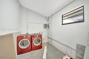 840 NE 182nd St, North Miami Beach, FL 33162 - Photo 42
