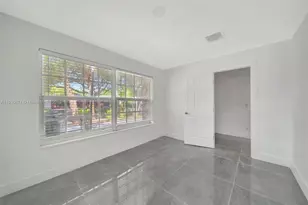 840 NE 182nd St, North Miami Beach, FL 33162 - Photo 38