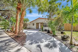 840 NE 182nd St, North Miami Beach, FL 33162 - Photo 56