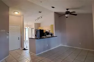 2410 San Remo Cir, Homestead, FL 33035 - Photo 6