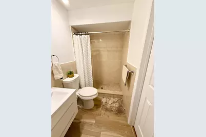 6169 NW 170th Ter, Hialeah, FL 33015 - Photo 18