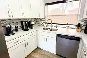 6169 NW 170th Terrace, Hialeah, FL 33015 - Photo 12