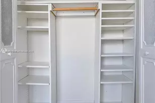 17890 W Dixie Hwy, North Miami Beach, FL 33160 - Photo 10