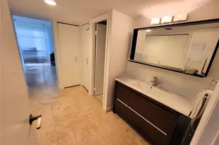 20379 W Country Club Dr, Aventura, FL 33180 - Photo 10