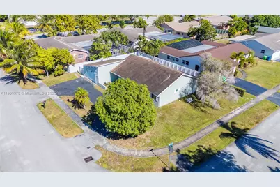2180 NW 107th Ave, Sunrise, FL 33322 - Photo 32