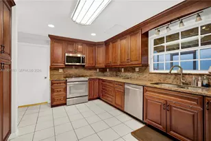 10825 SW 91st Ln, Miami, FL 33176 - Photo 6