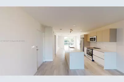 2555 NE 193rd St #2224, Miami, FL 33180 - Photo 4