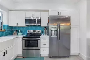 8926 Abbott Ave, Surfside, FL 33154 - Photo 6