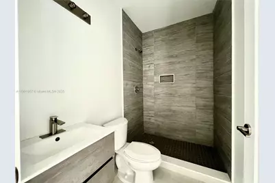 6820 NW 6th Ct, Miami, FL 33150 - Photo 14