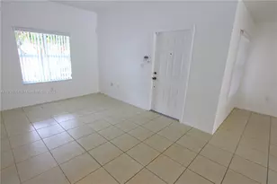1079 SW 143rd Ave, Pembroke Pines, FL 33027 - Photo 2