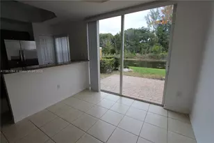 1079 SW 143rd Ave, Pembroke Pines, FL 33027 - Photo 12
