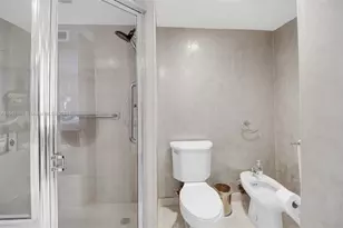 5600 Collins Ave, Miami Beach, FL 33140 - Photo 24