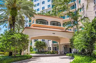19900 E Country Club Dr, Aventura, FL 33180 - Photo 2