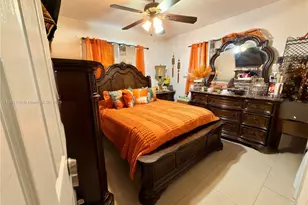 1041 E 19th St, Hialeah, FL 33013 - Photo 8