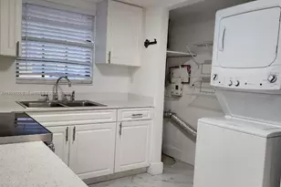 5100 W 12th Ln, Hialeah, FL 33012 - Photo 10