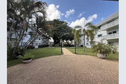 15221 NE 6th Ave #A108, Miami, FL 33162 - Photo 14