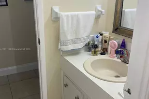 1700 NE 191st St, Miami, FL 33179 - Photo 20