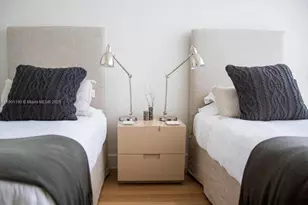 100 S Pointe Dr, Miami Beach, FL 33139 - Photo 14