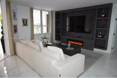 701 Brickell Key Blvd #412, Miami, FL 33131 - Photo 2