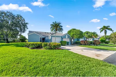 8220 Waterford Ln, Tamarac, FL 33321 - Photo 32