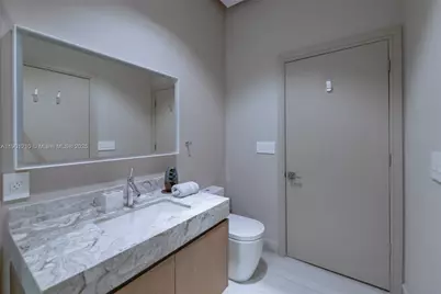 495 Brickell Ave #2211, Miami, FL 33131 - Photo 12