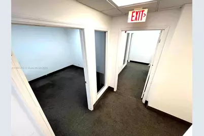 2727 E Oakland Park Blvd #304, Fort Lauderdale, FL 33306 - Photo 20