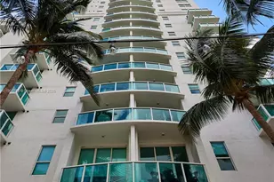 31 SE 5th St, Miami, FL 33131 - Photo 12