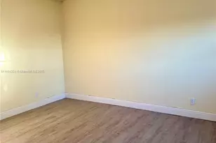 906 SW 74th Ave, North Lauderdale, FL 33068 - Photo 14