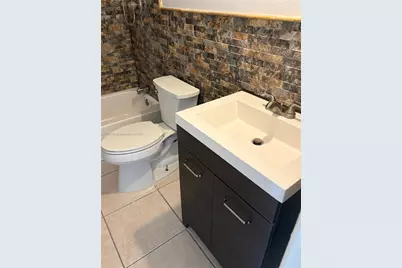 220 SW 7th St #8, Boca Raton, FL 33432 - Photo 8